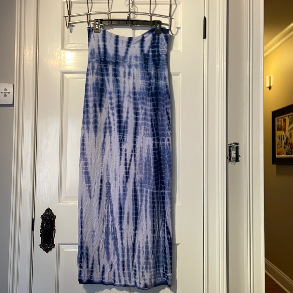 Blue tie dye small maxi skirt